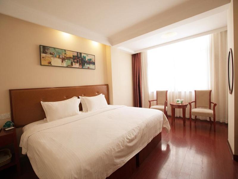 Greentree Inn Hainan Haikou East Train Station East Fengxiang Road Business Hotel Eksteriør billede