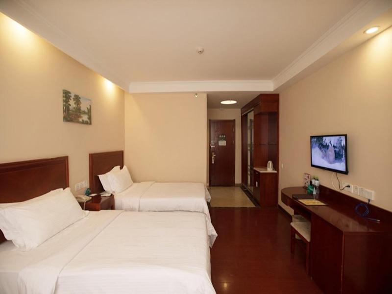 Greentree Inn Hainan Haikou East Train Station East Fengxiang Road Business Hotel Eksteriør billede
