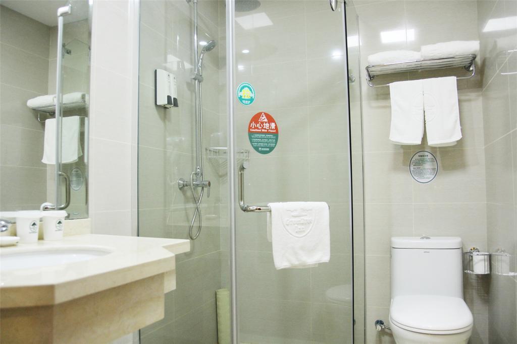 Greentree Inn Hainan Haikou East Train Station East Fengxiang Road Business Hotel Eksteriør billede
